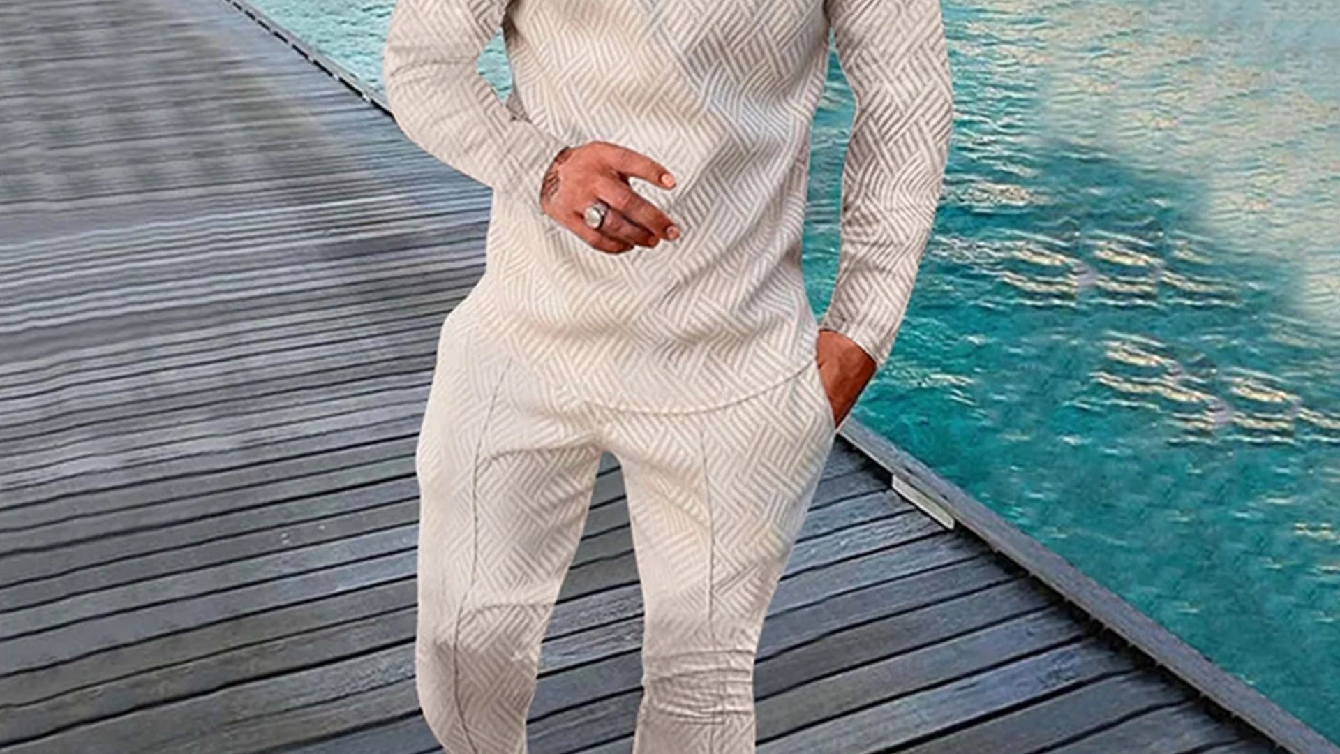 Gündelik Beyaz Takım Eşofman Ve Kazak 